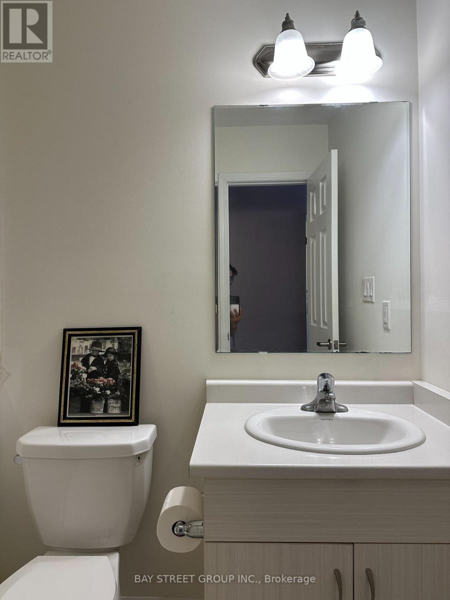 Photo 8 of 1053 Clipper Lane, Pickering ON