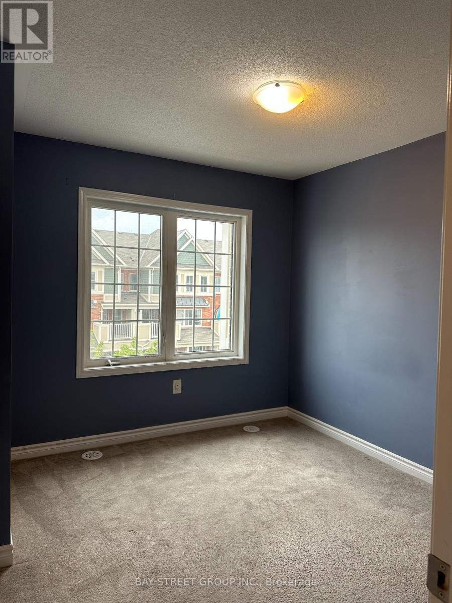 Photo 13 of 1053 Clipper Lane, Pickering ON