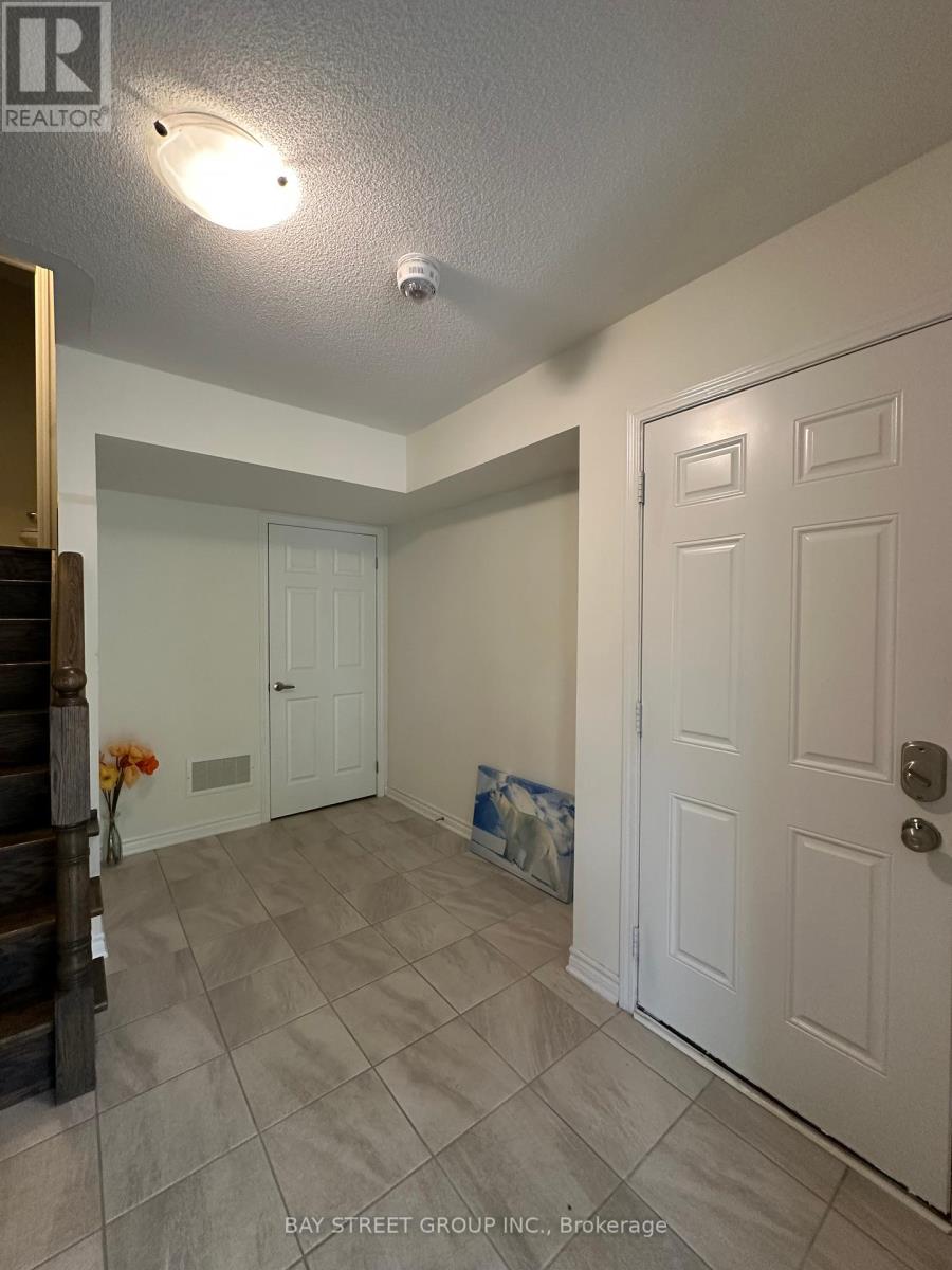 Photo 3 of 1053 Clipper Lane, Pickering ON