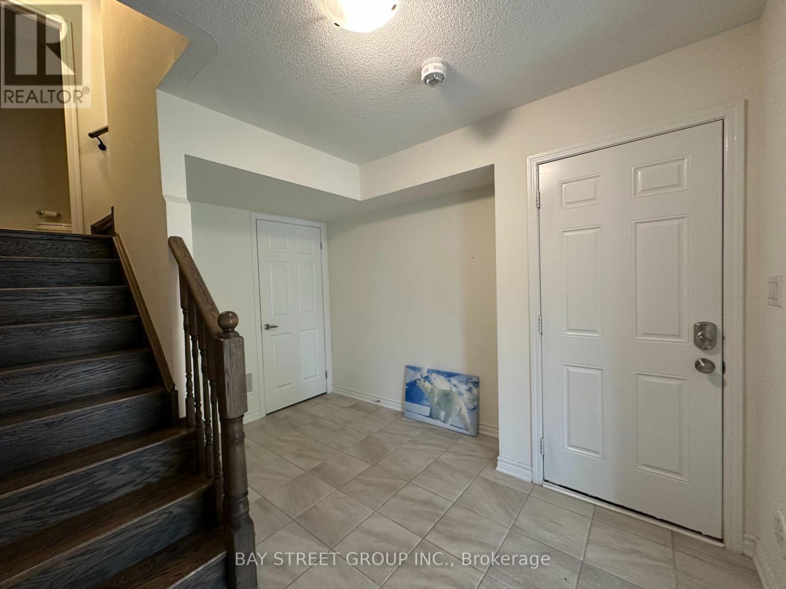 Photo 33 of 1053 Clipper Lane, Pickering ON
