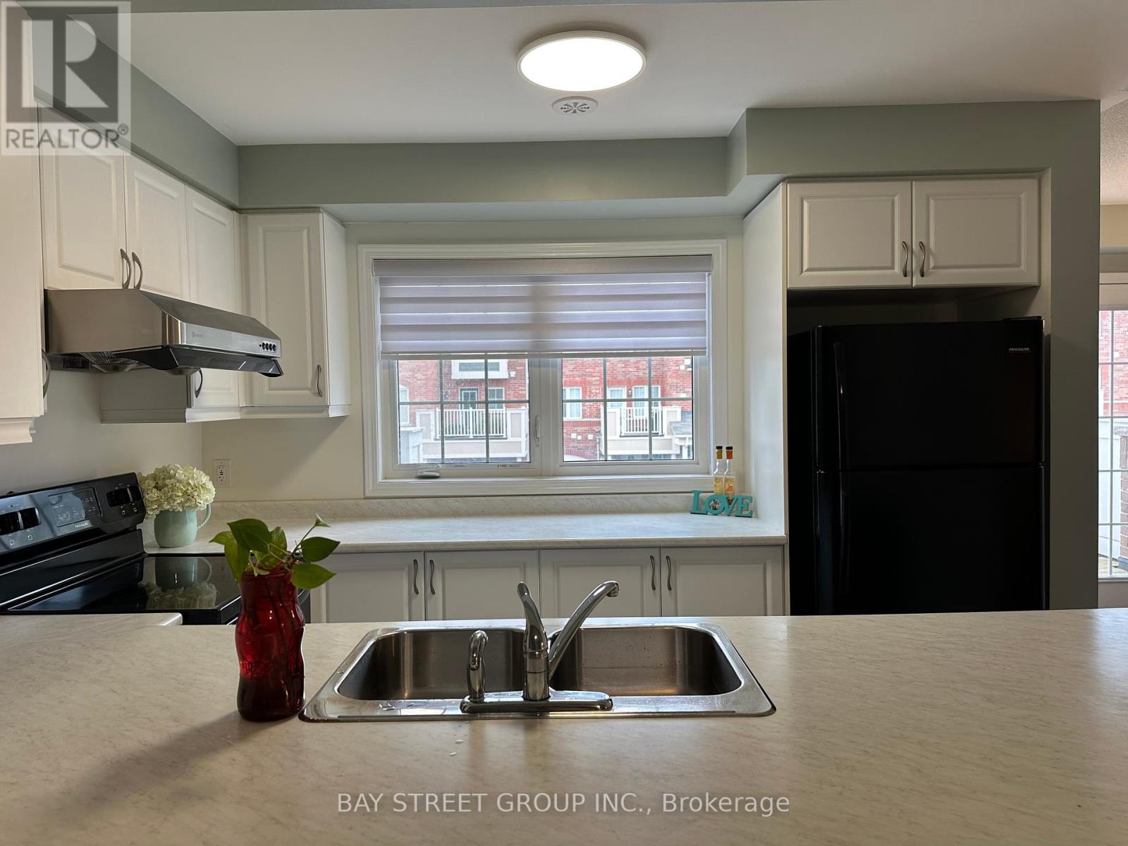Photo 28 of 1053 Clipper Lane, Pickering ON