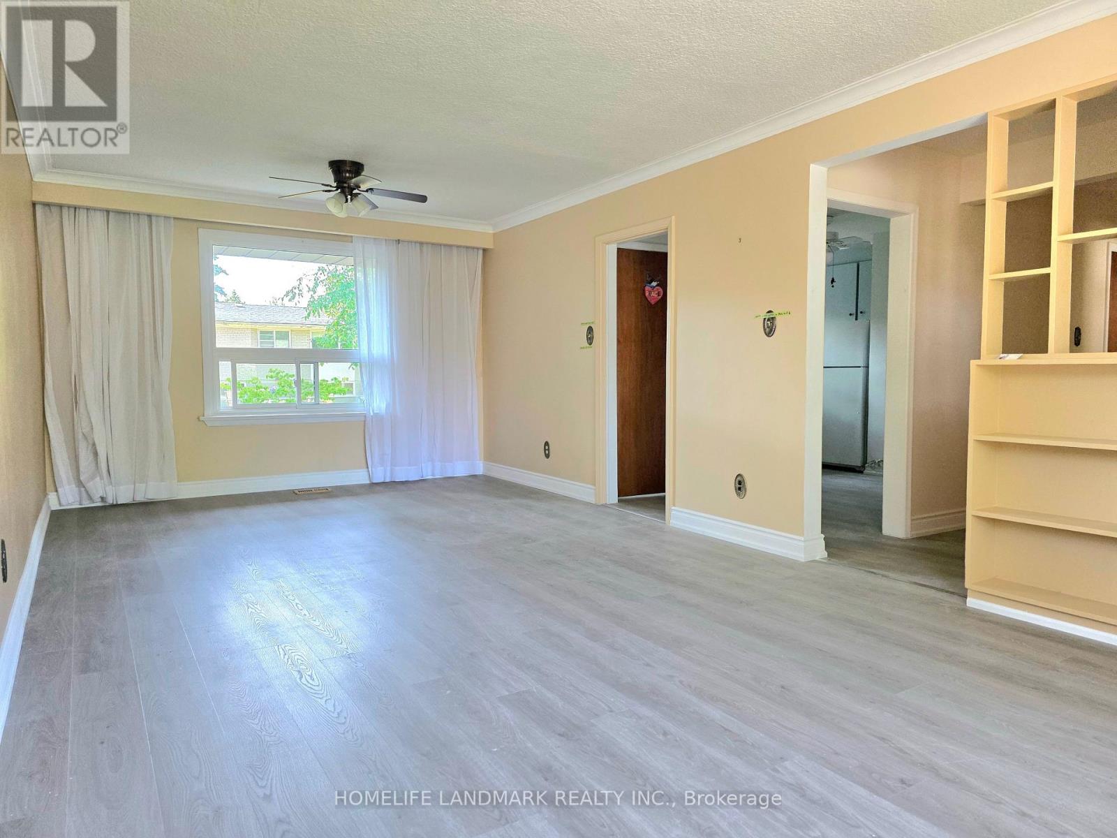 Photo 2 of 296 Boisdale Avenue, Richmond Hill ON