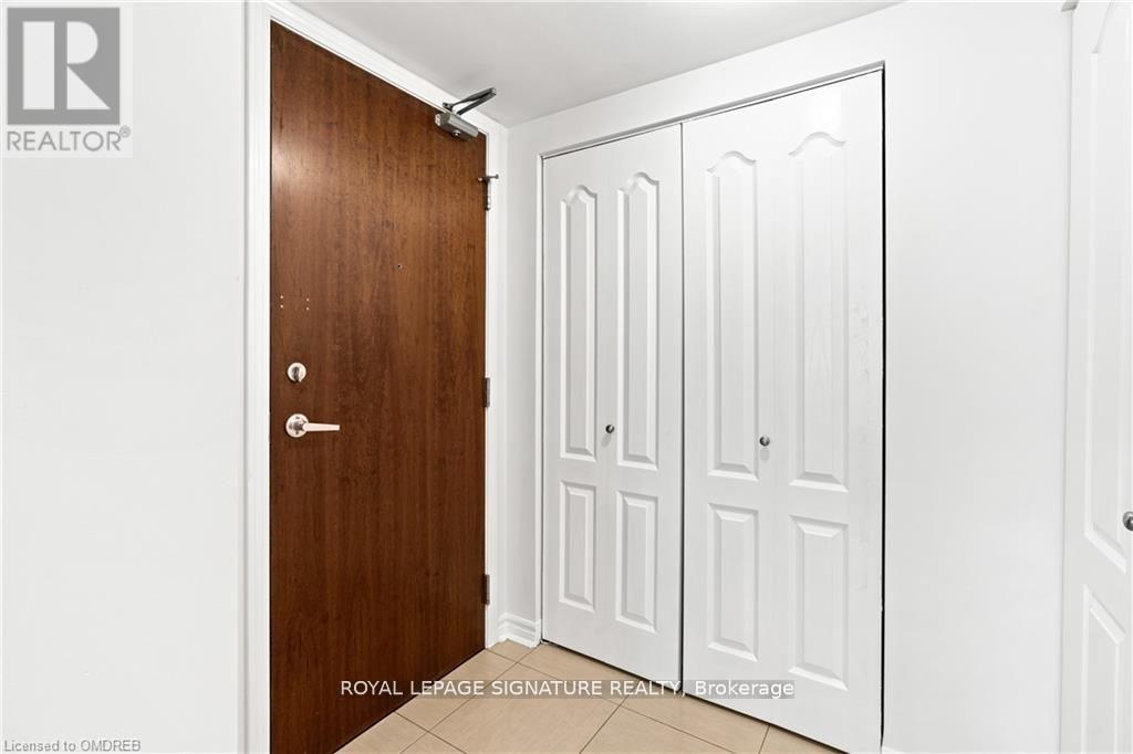 Photo 4 of 1607 4080 Living Arts Drive, Mississauga ON