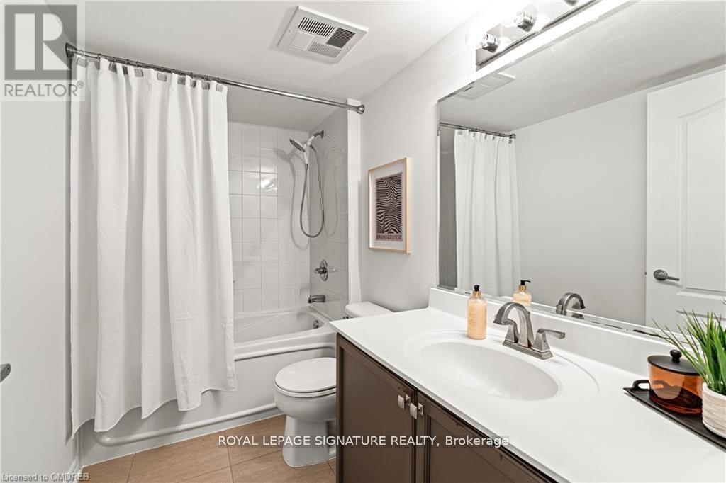Photo 7 of 1607 4080 Living Arts Drive, Mississauga ON