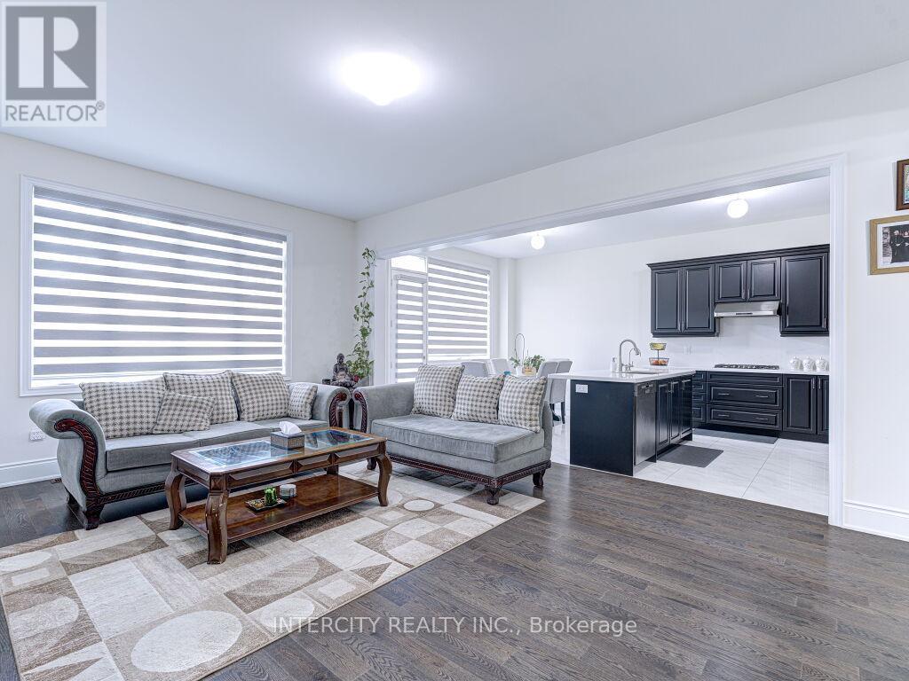 Photo 12 of 58 Dotchson Avenue, Caledon ON