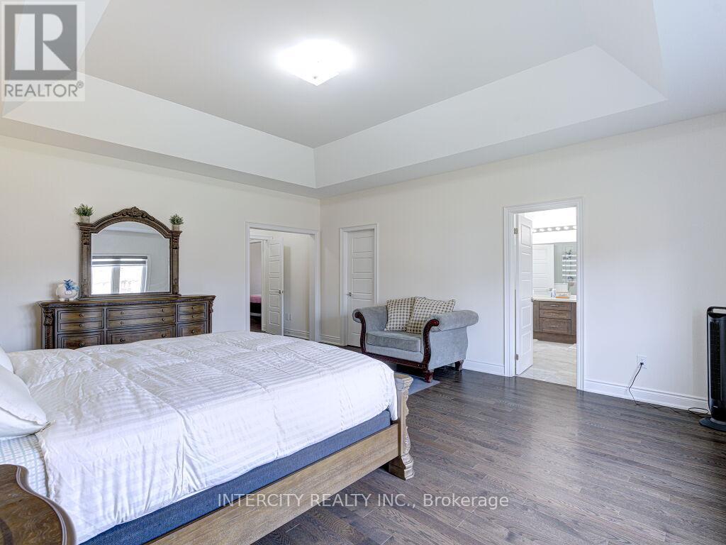 Photo 25 of 58 Dotchson Avenue, Caledon ON