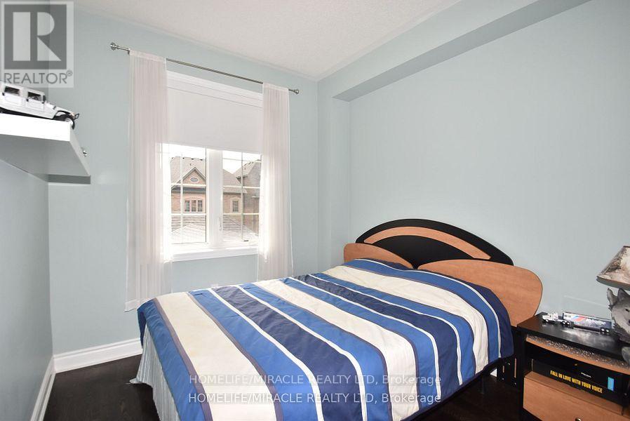 Photo 2 of 183 Easts Corners Boulevard, Vaughan ON