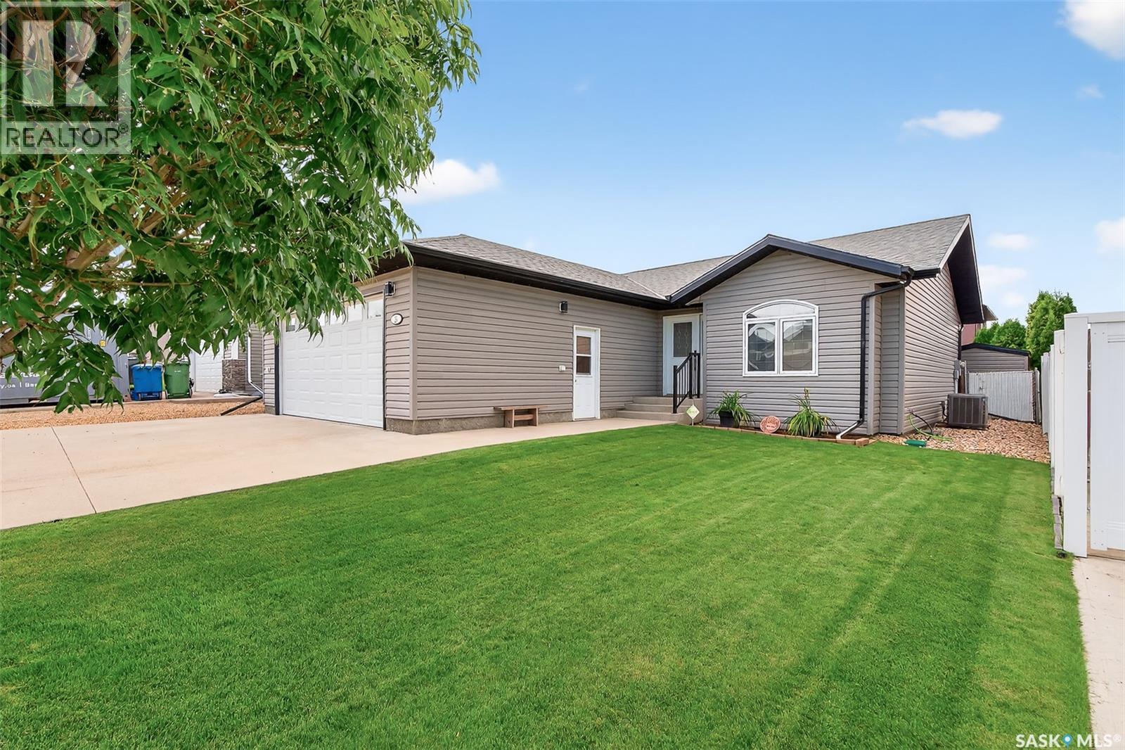 Photo 45 of 26 Everton Crescent, Moose Jaw SK