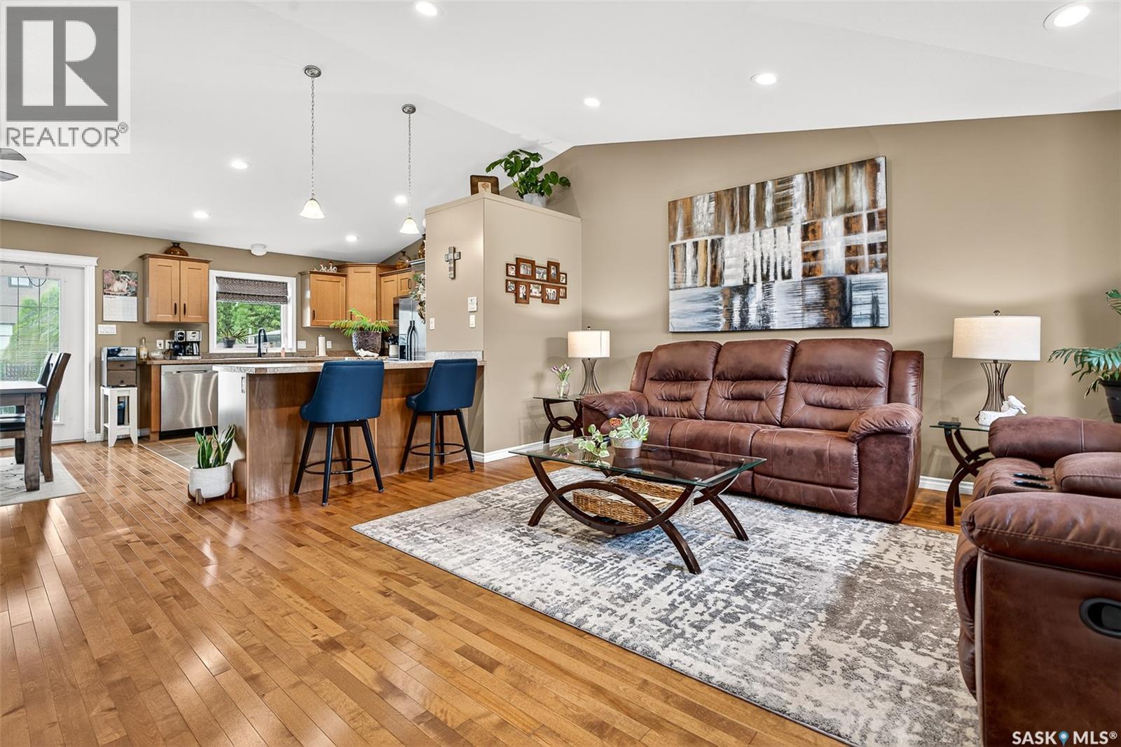 Photo 8 of 26 Everton Crescent, Moose Jaw SK