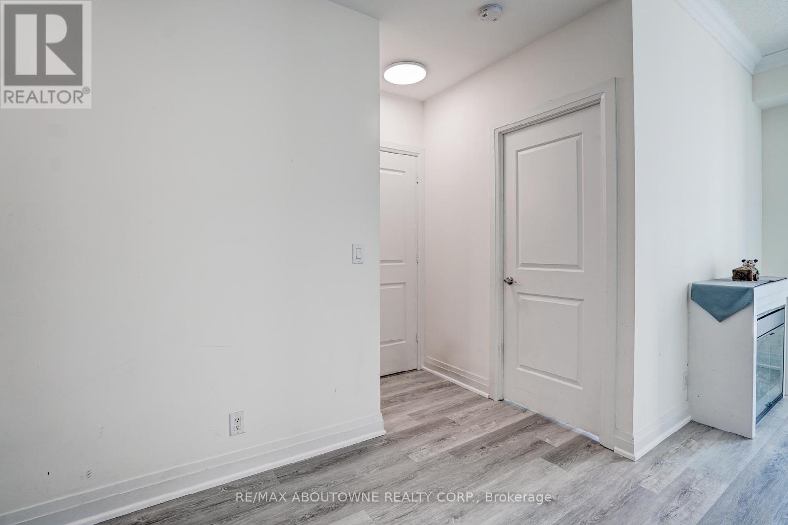 Photo 12 of 2705 90 Absolute Avenue, Mississauga ON