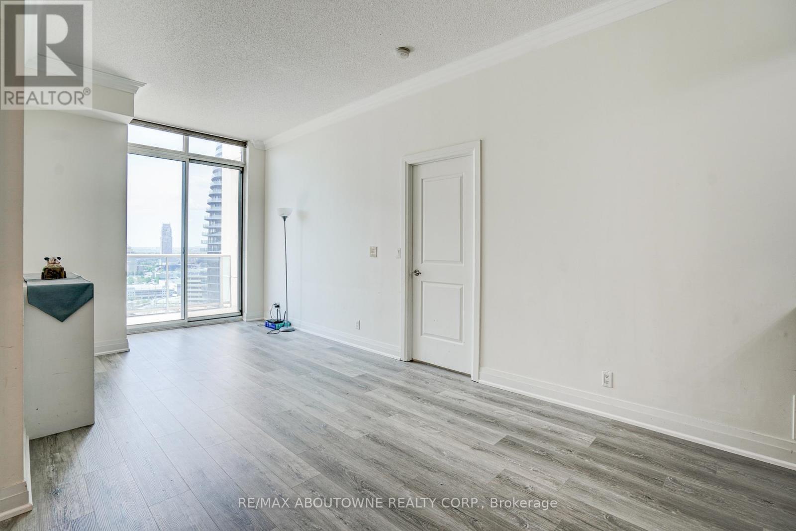 Photo 13 of 2705 90 Absolute Avenue, Mississauga ON