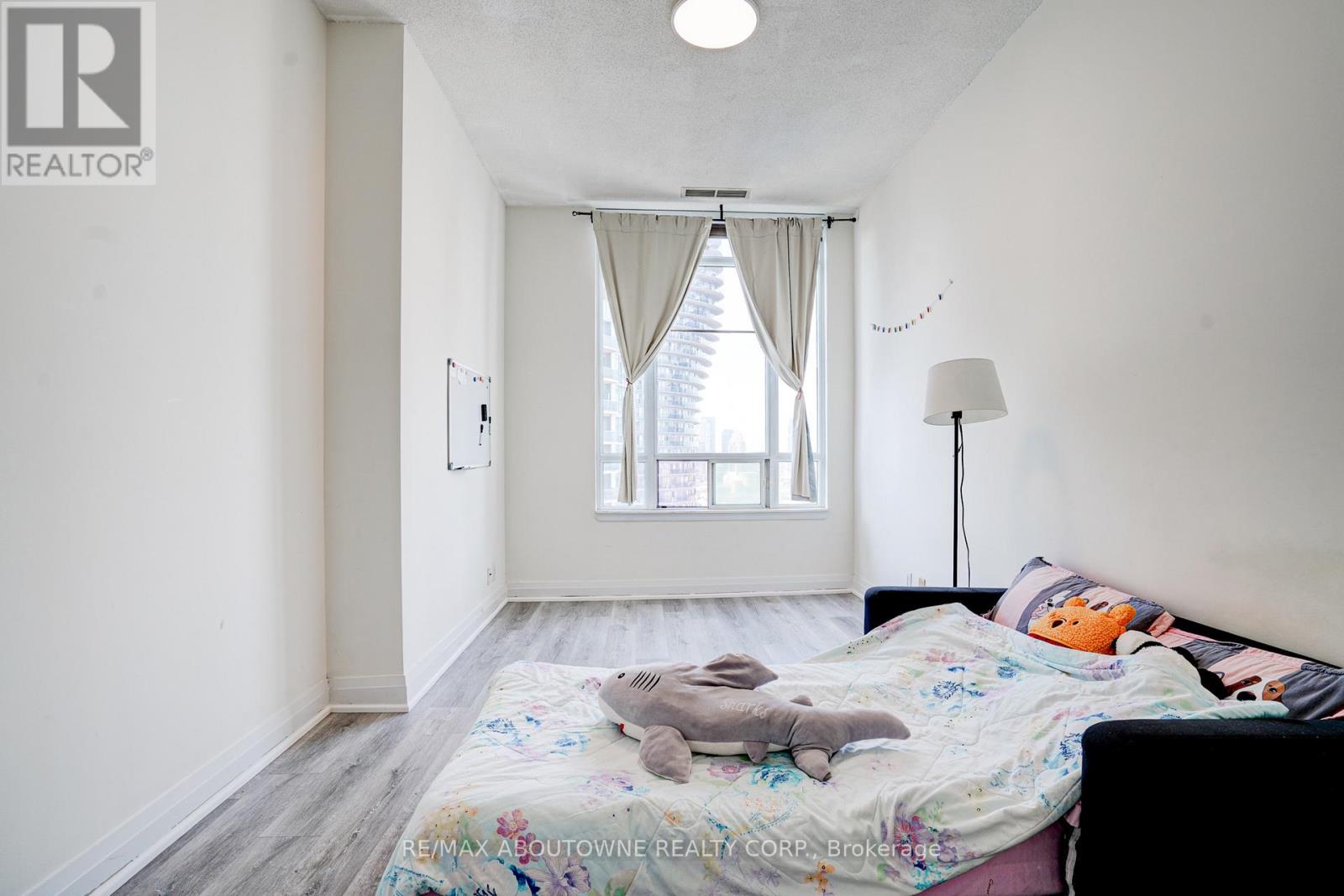 Photo 19 of 2705 90 Absolute Avenue, Mississauga ON