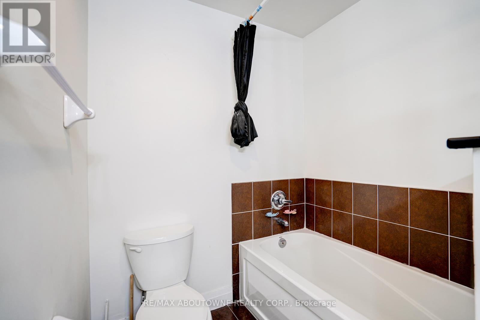 Photo 23 of 2705 90 Absolute Avenue, Mississauga ON