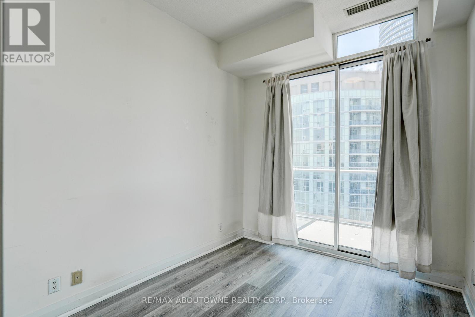 Photo 27 of 2705 90 Absolute Avenue, Mississauga ON