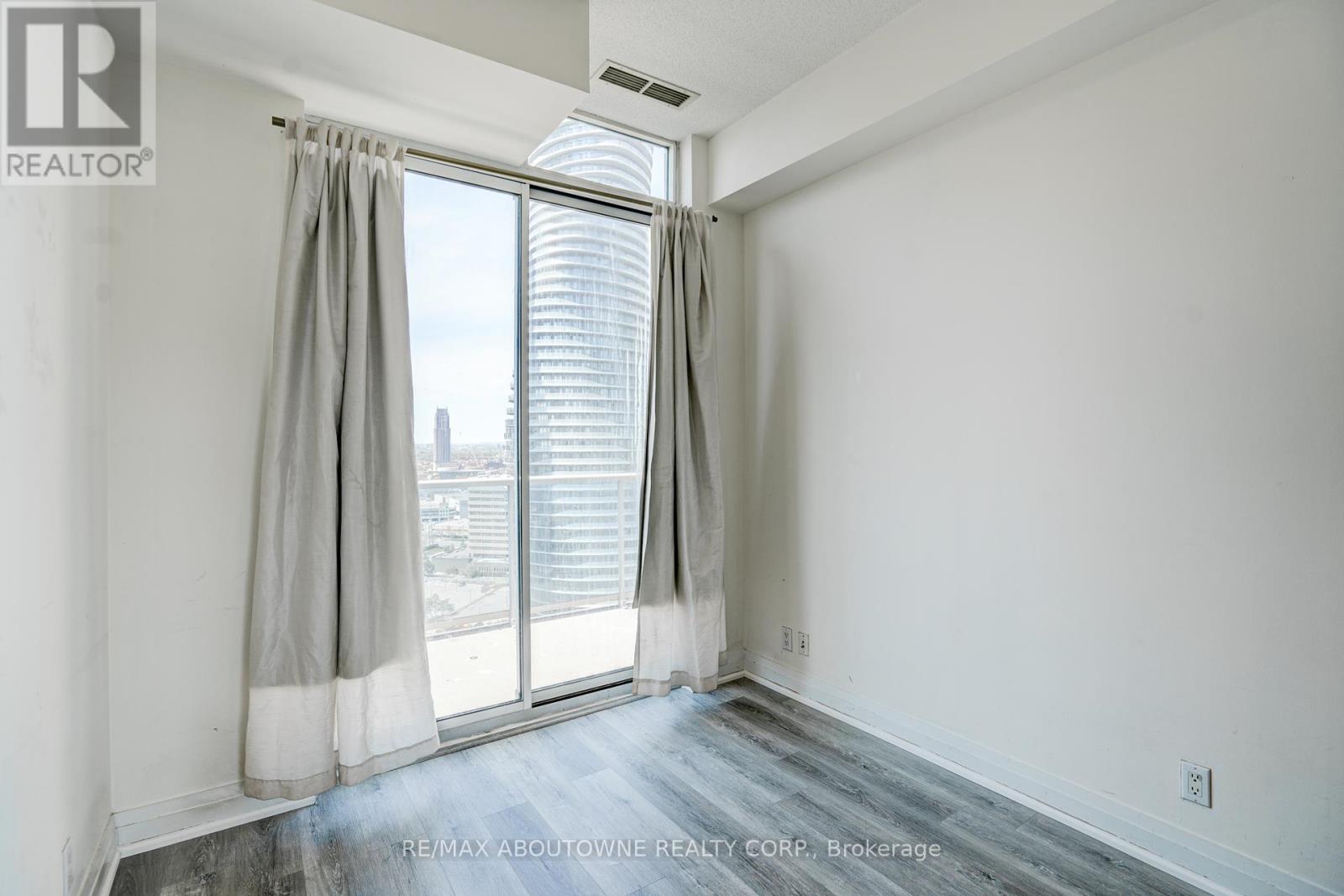 Photo 28 of 2705 90 Absolute Avenue, Mississauga ON