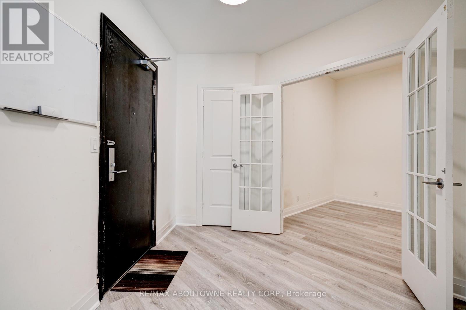 Photo 3 of 2705 90 Absolute Avenue, Mississauga ON