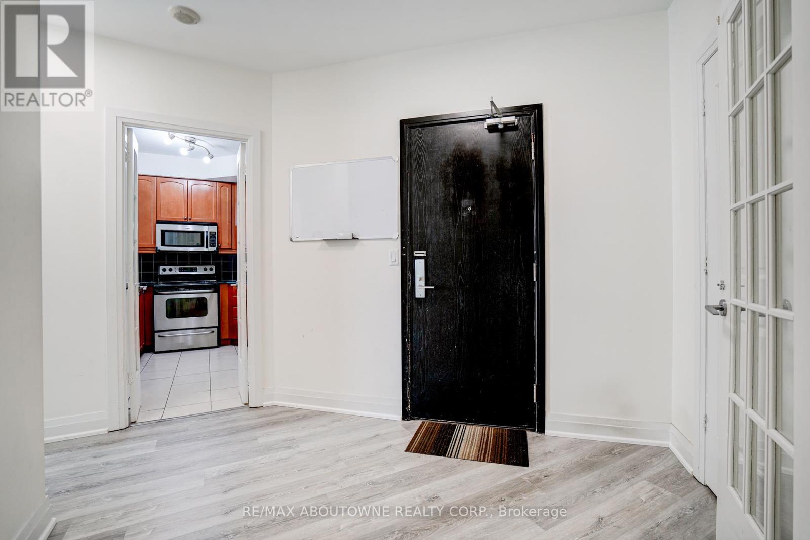 Photo 4 of 2705 90 Absolute Avenue, Mississauga ON