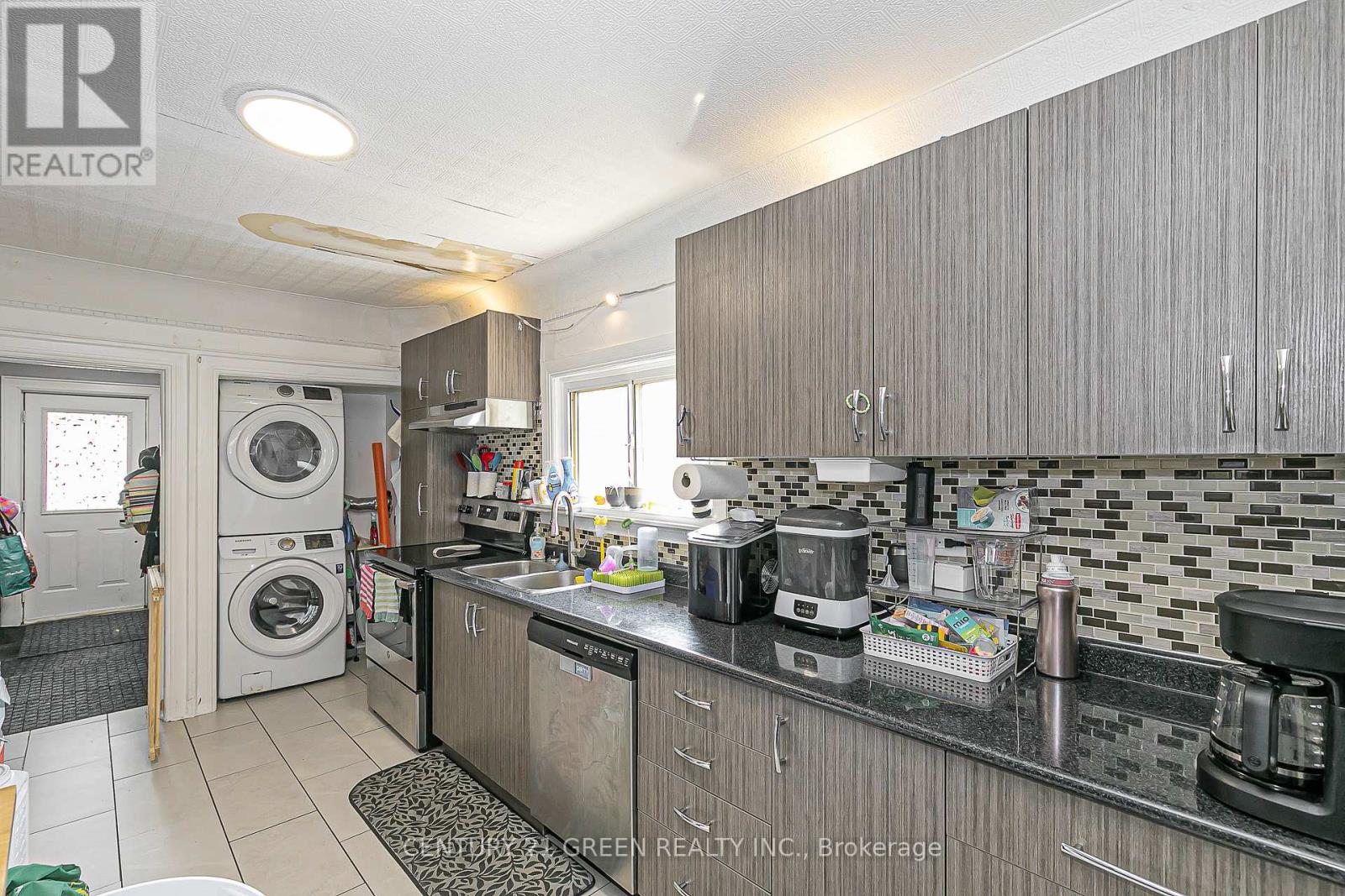 Photo 32 of 58 Gibbons Street, Oshawa ON