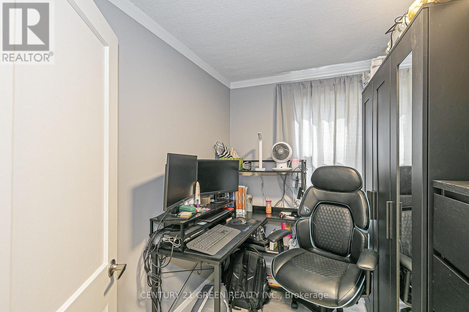Photo 28 of 58 Gibbons Street, Oshawa ON