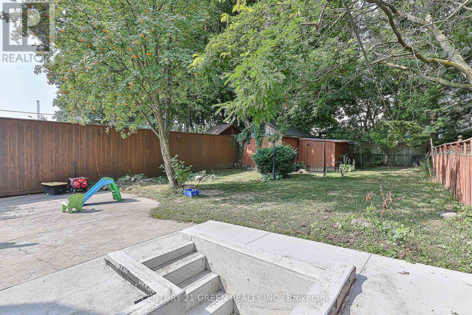 Photo 27 of 58 Gibbons Street, Oshawa ON