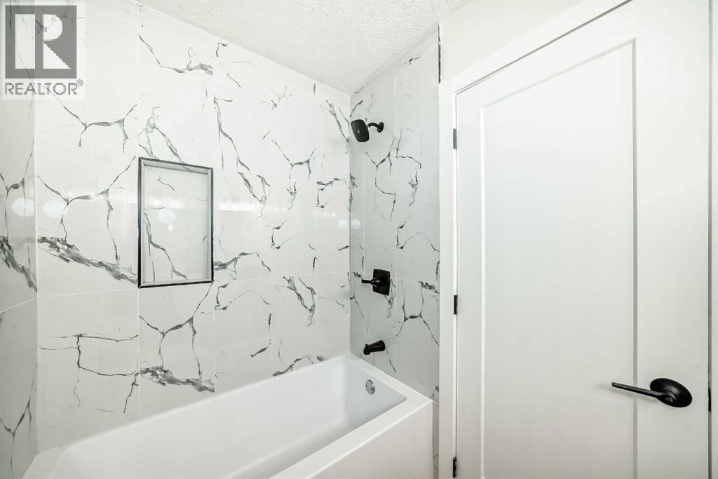 Single Family House Bungalow for Sale in  Berkley Road NW Beddington Heights Calgary 