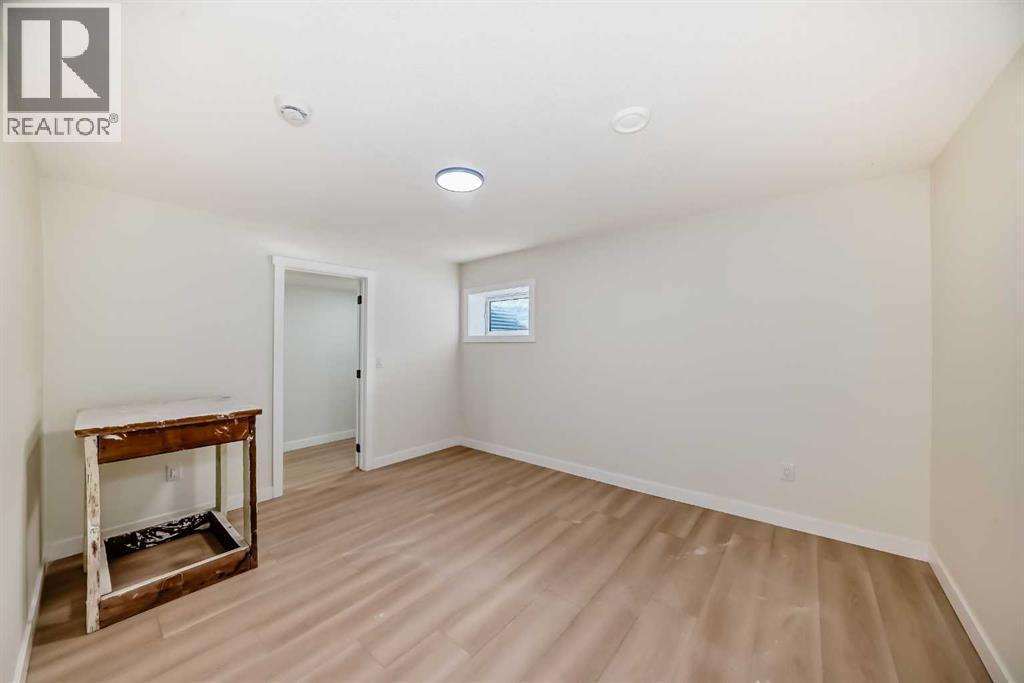 Single Family House Bungalow for Sale in  Berkley Road NW Beddington Heights Calgary 