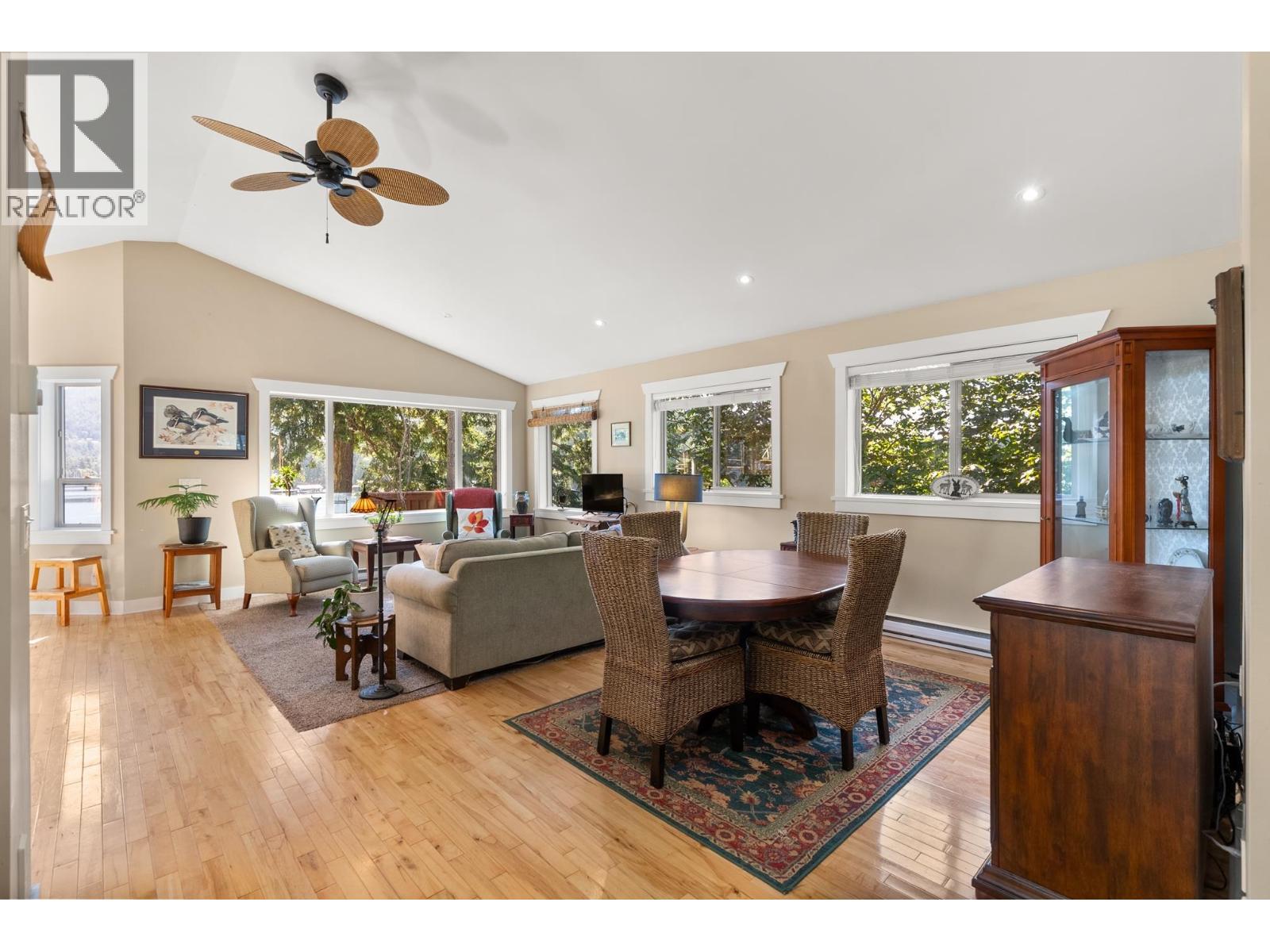 4371 FRANCIS PENINSULA ROAD, Madeira Park
