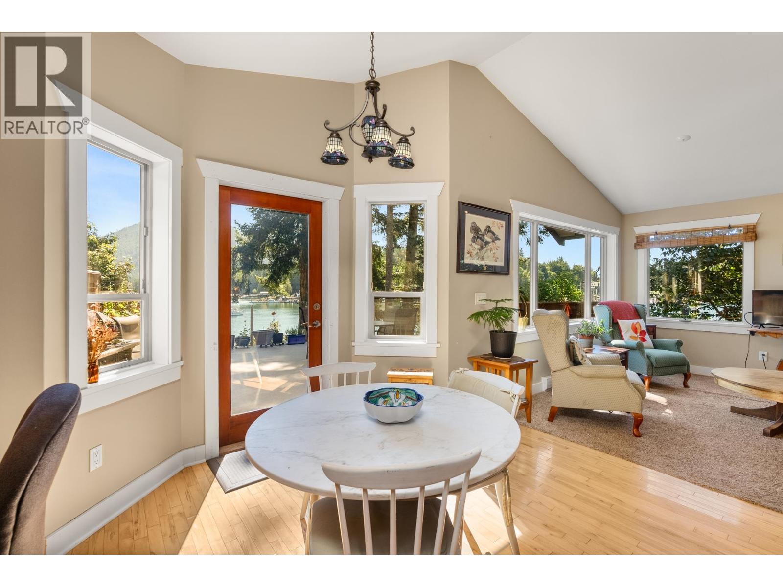 4371 FRANCIS PENINSULA ROAD, Madeira Park