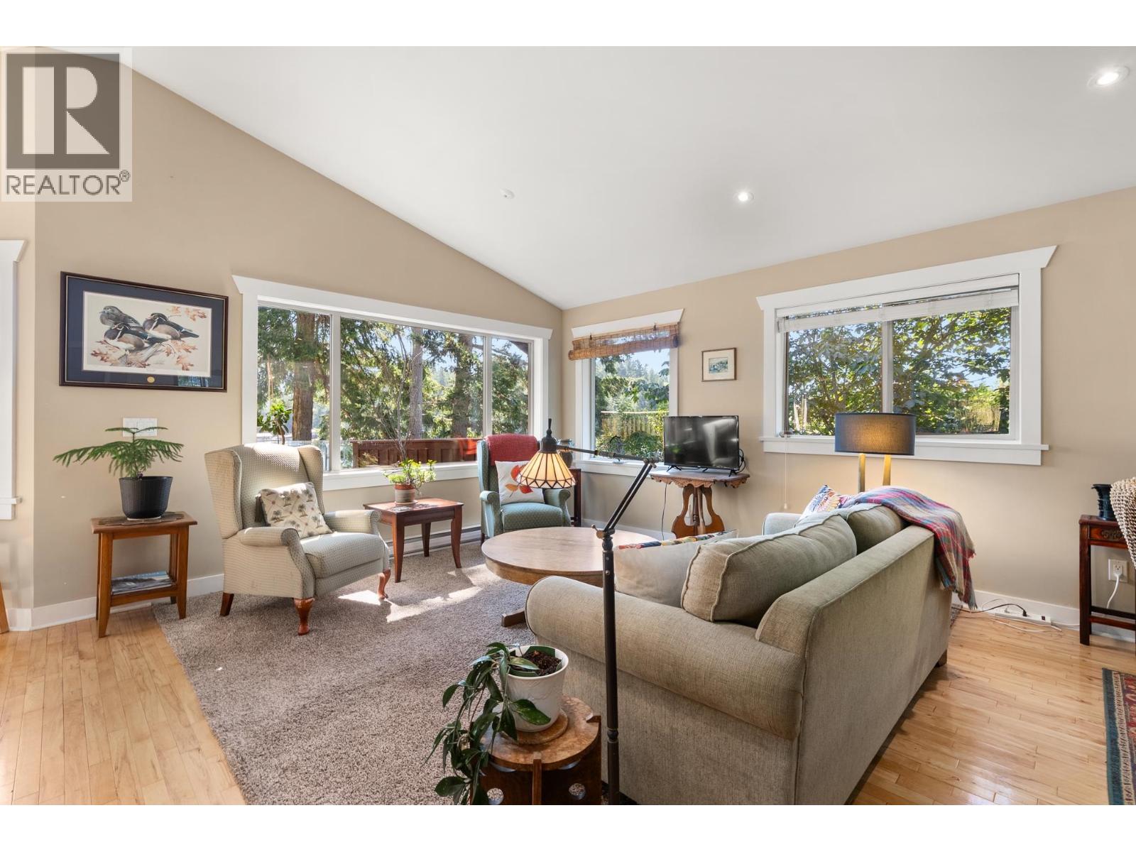 4371 FRANCIS PENINSULA ROAD, Madeira Park