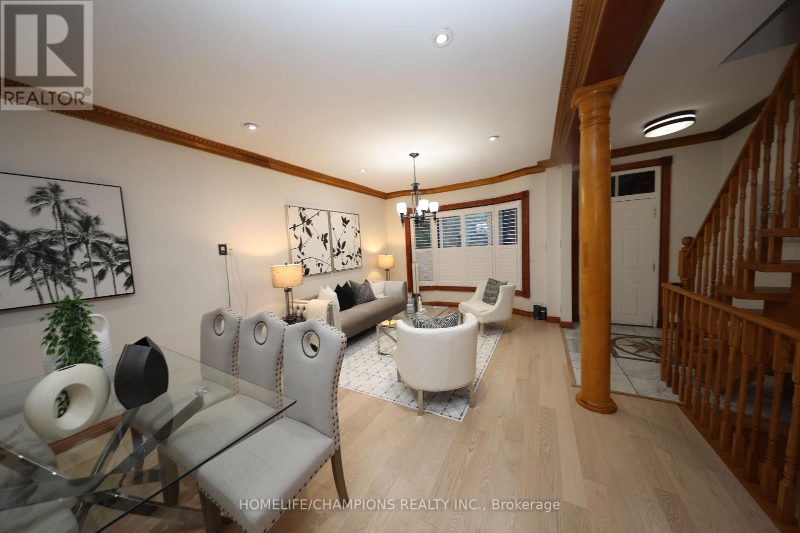 Photo 14 of 291 St Clair Avenue E, Toronto ON
