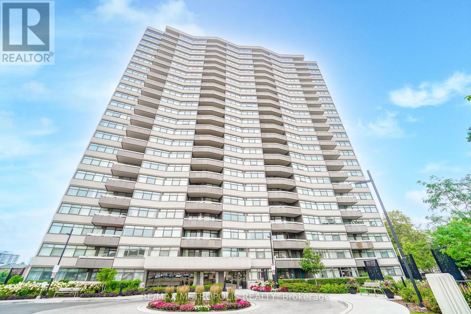 Photo 1 of 302 3131 Bridletown Circle, Toronto ON