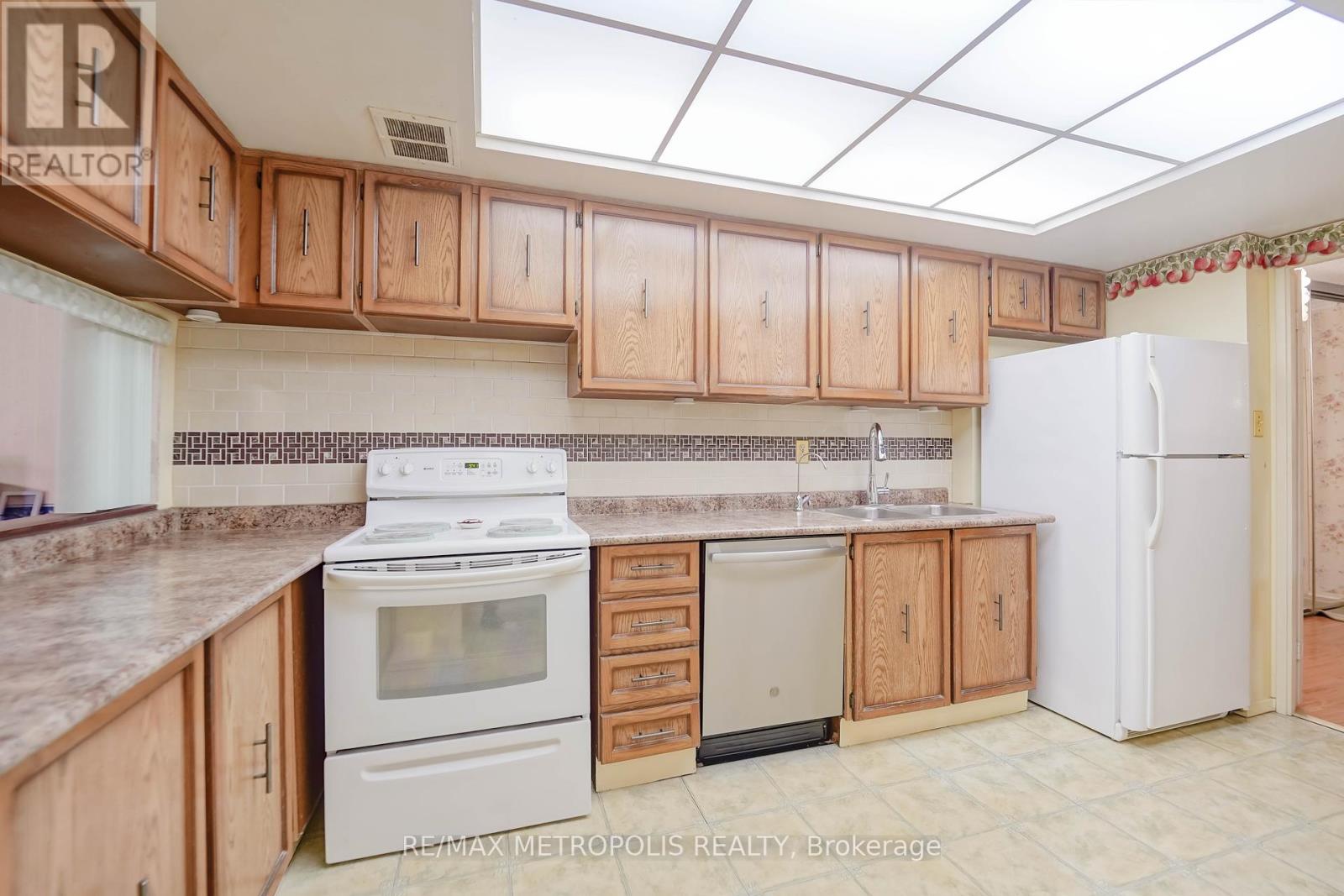 Photo 26 of 302 3131 Bridletown Circle, Toronto ON