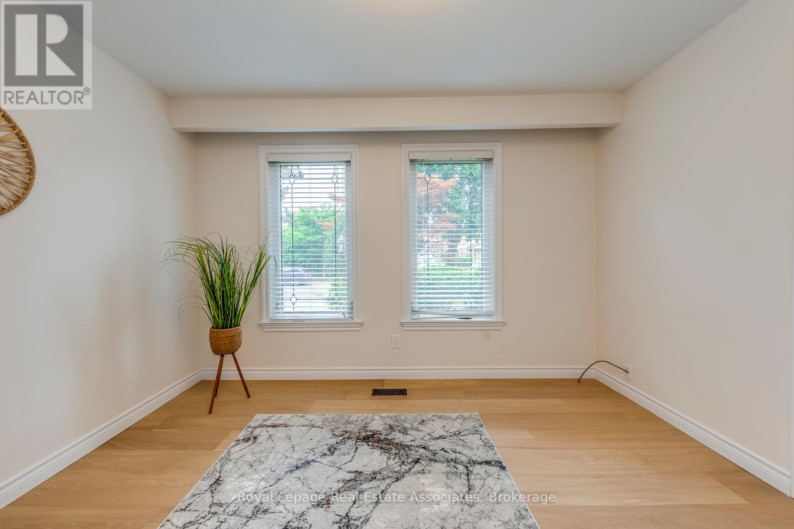 Photo 5 of 688 Fieldstone Road, Mississauga ON