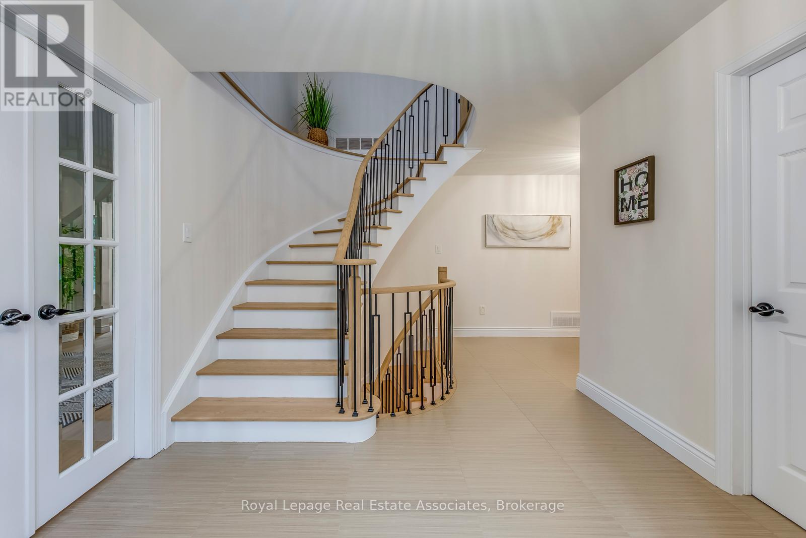 Photo 43 of 688 Fieldstone Road, Mississauga ON