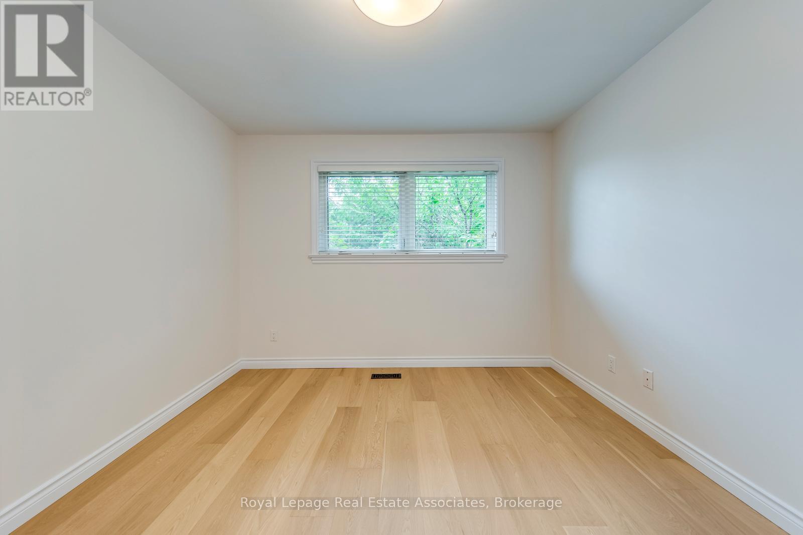 Photo 12 of 688 Fieldstone Road, Mississauga ON