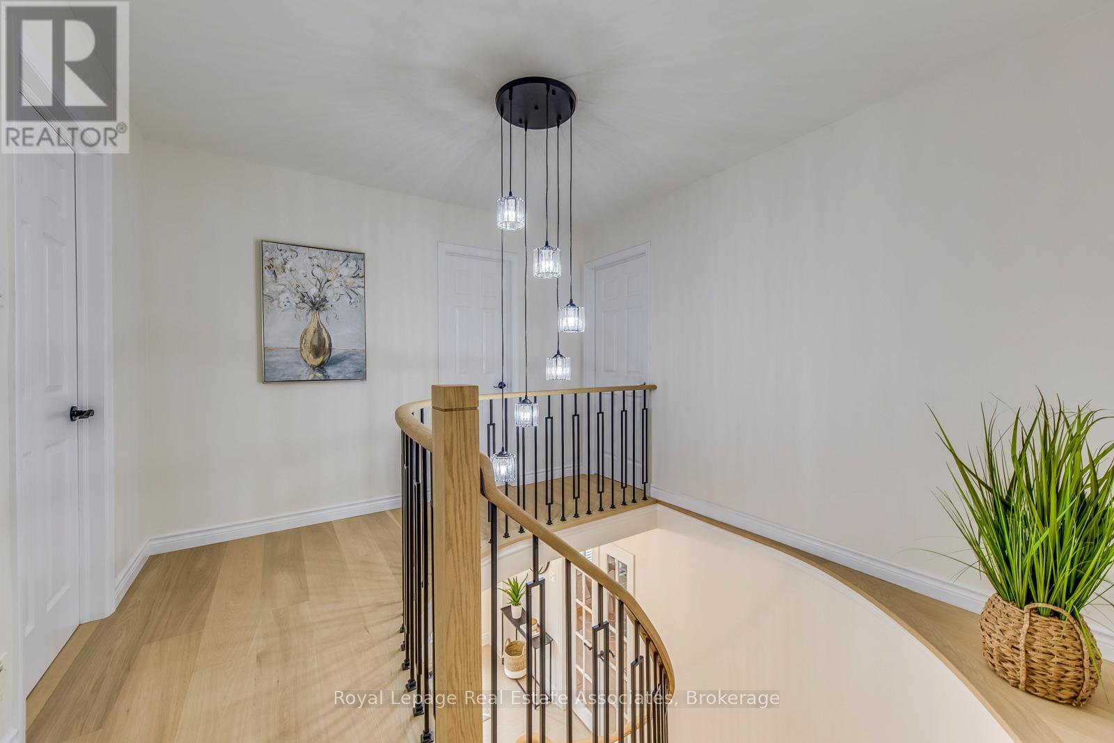 Photo 11 of 688 Fieldstone Road, Mississauga ON