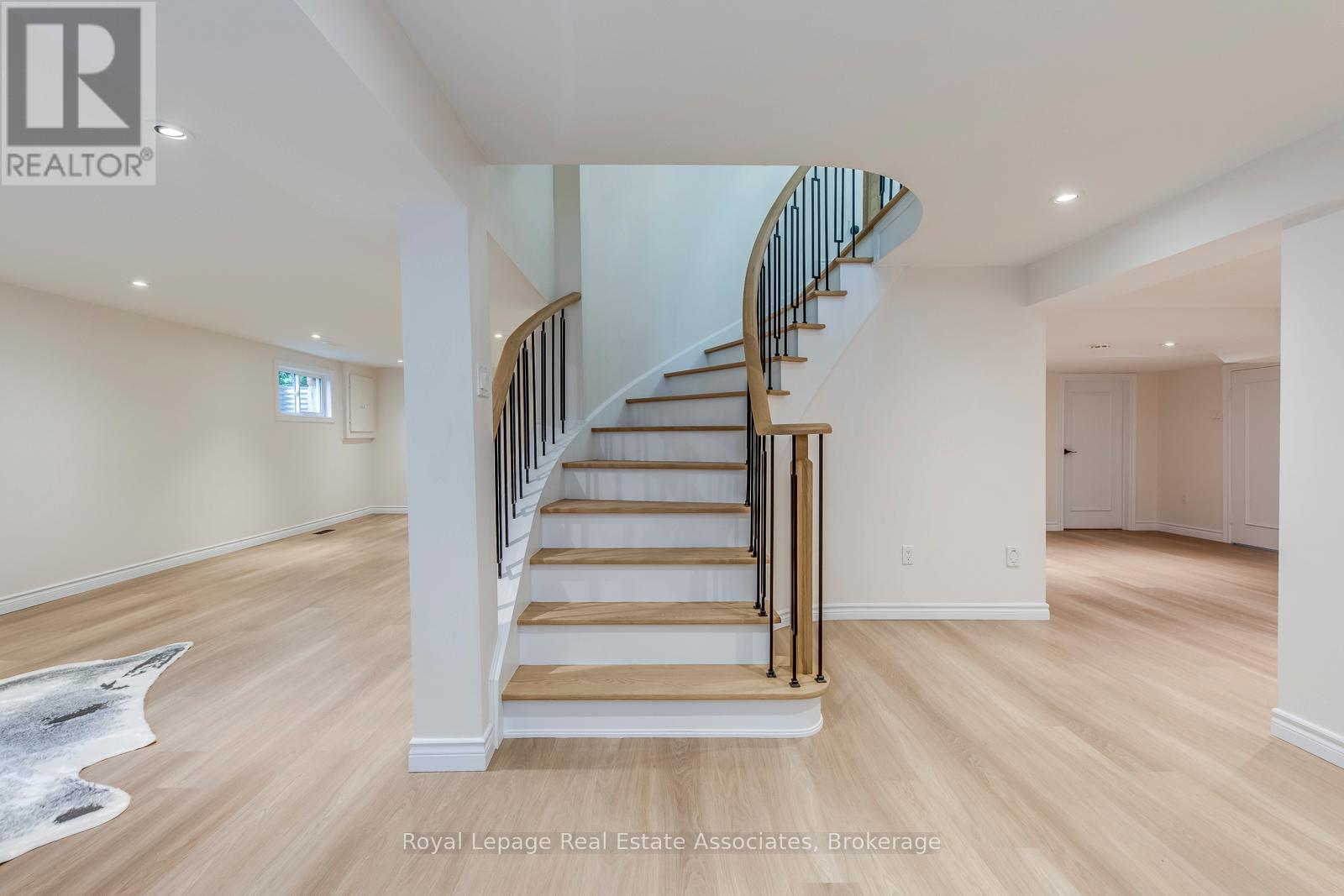 Photo 17 of 688 Fieldstone Road, Mississauga ON