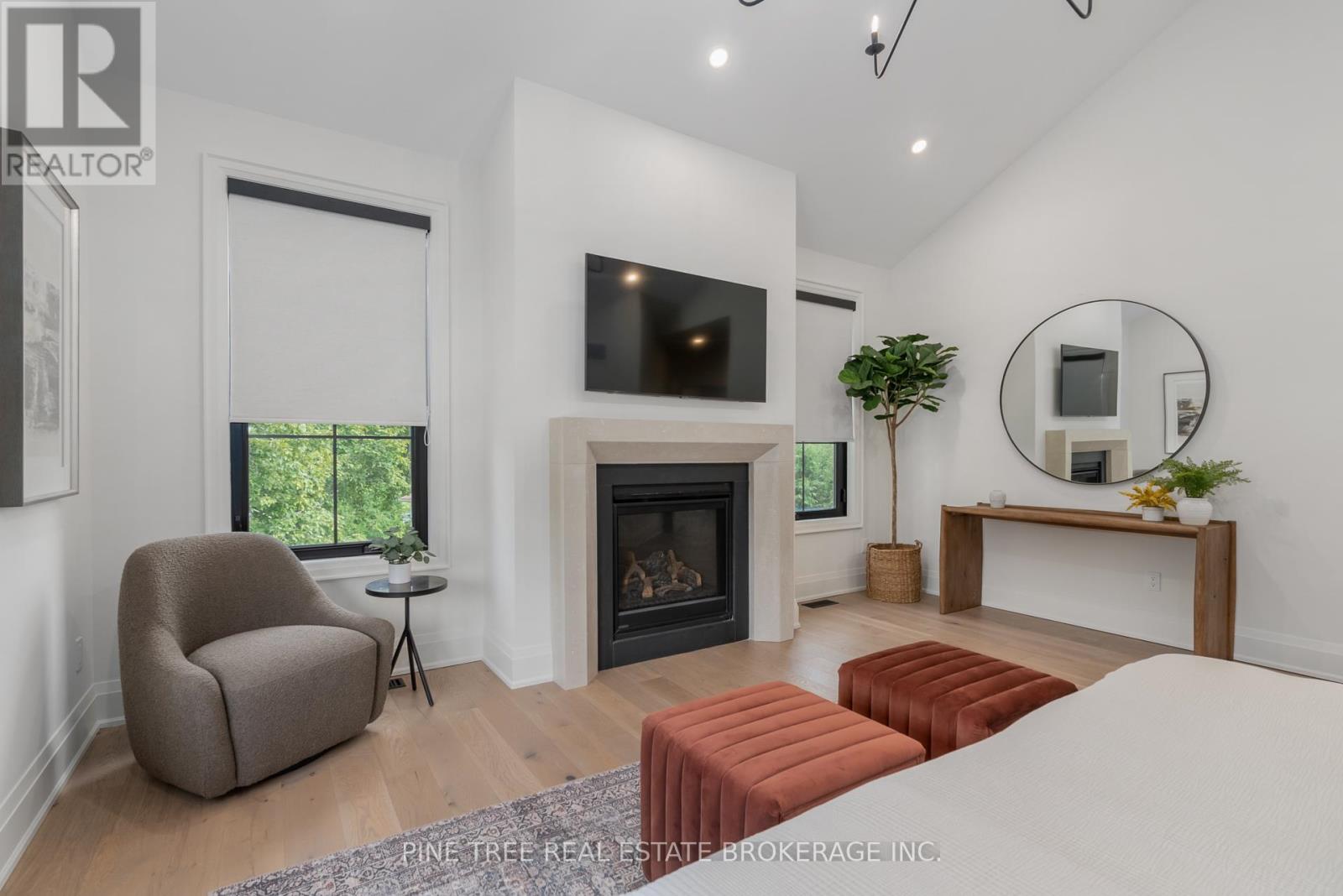 Photo 22 of 271 Codrington Street, Barrie ON