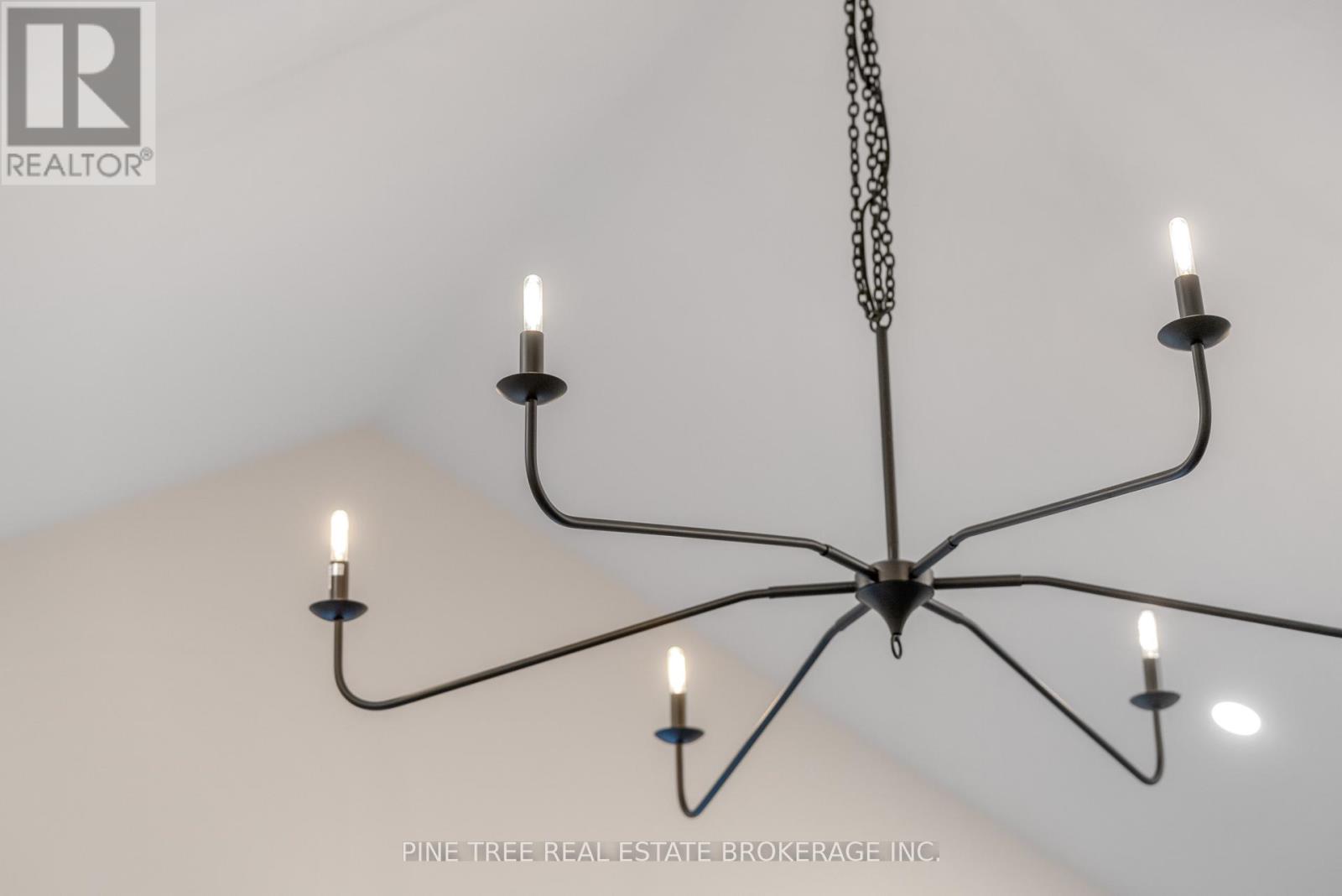 Photo 23 of 271 Codrington Street, Barrie ON