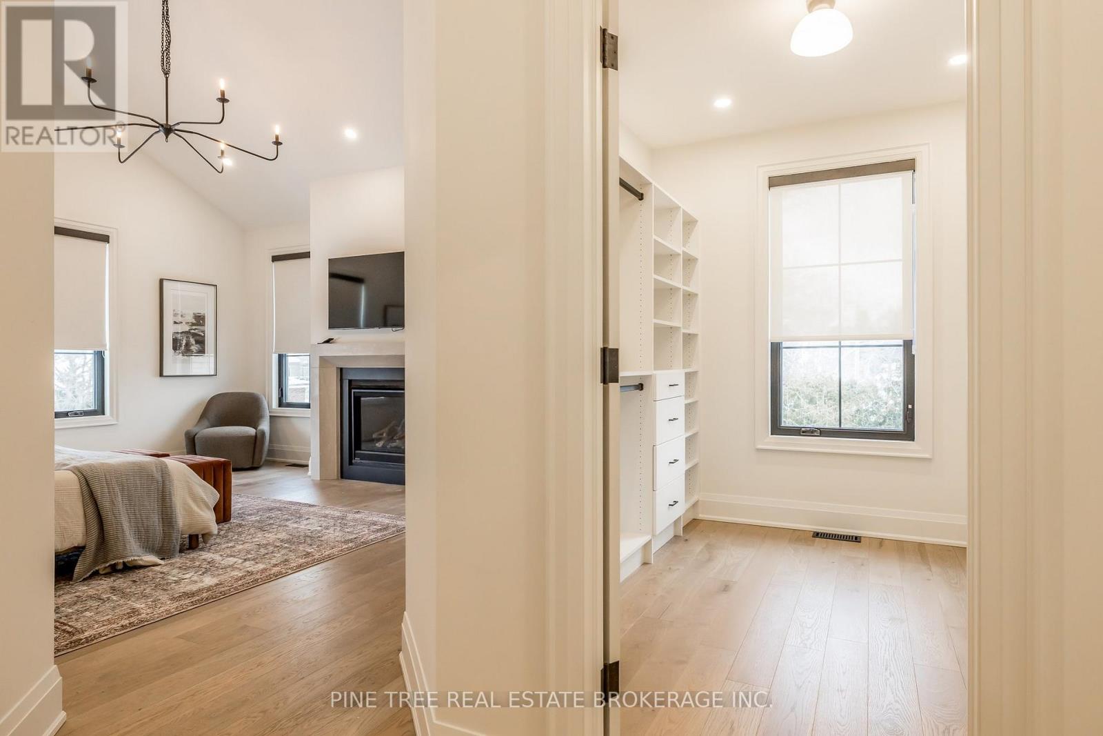 Photo 26 of 271 Codrington Street, Barrie ON