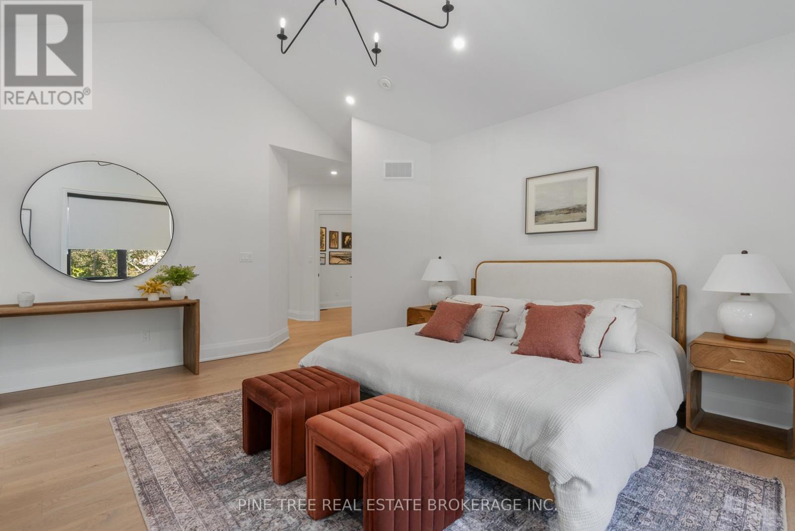 Photo 32 of 271 Codrington Street, Barrie ON
