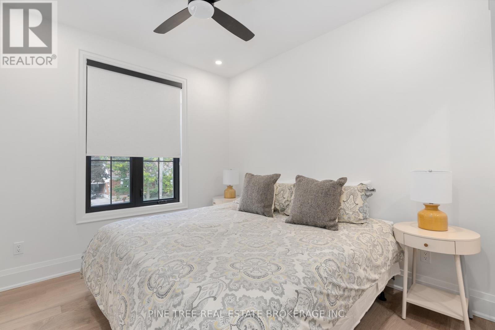 Photo 34 of 271 Codrington Street, Barrie ON