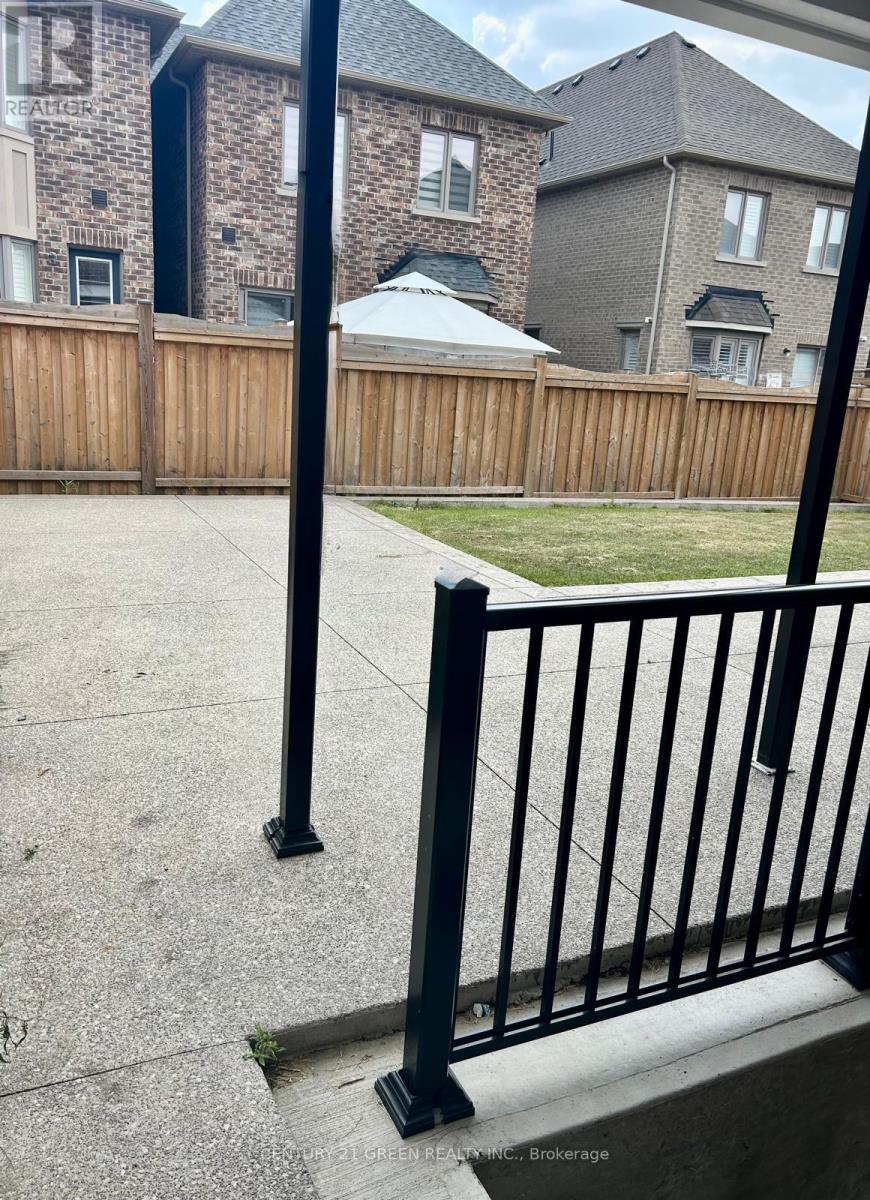 Photo 6 of Basement 7 Rolling Rock Way, Brampton ON