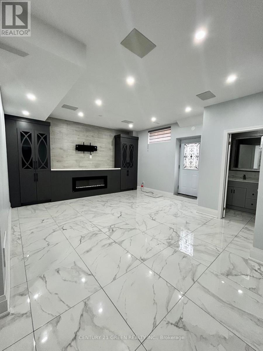 Photo 8 of Basement 7 Rolling Rock Way, Brampton ON
