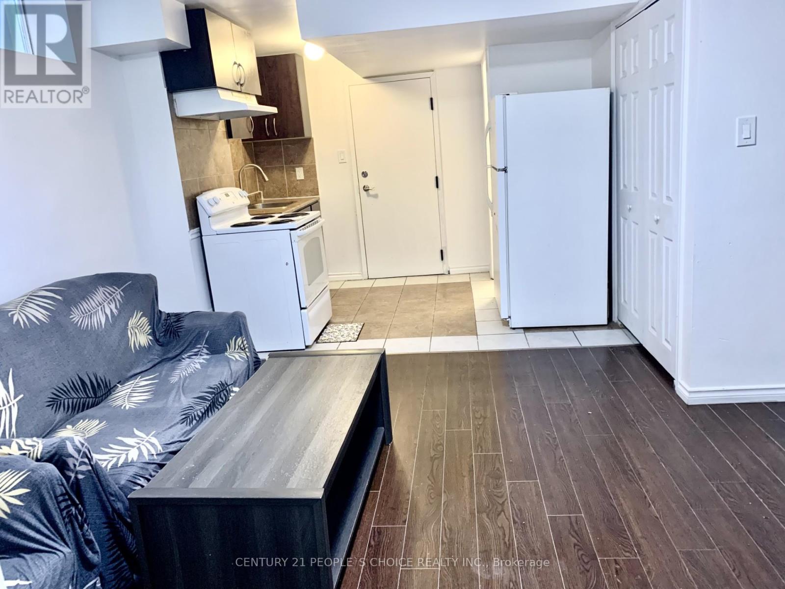 Photo 9 of Bsmt 40 Palm Tree Road, Brampton ON