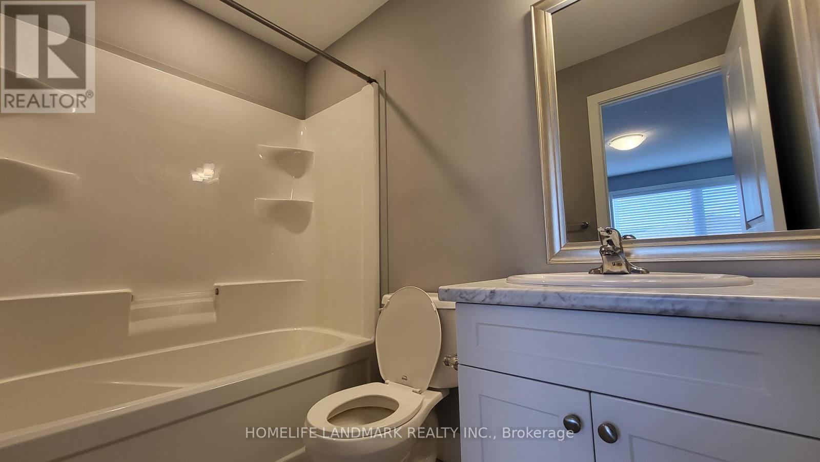 Photo 13 of 232 1960 Dalmagarry Road, London North ON