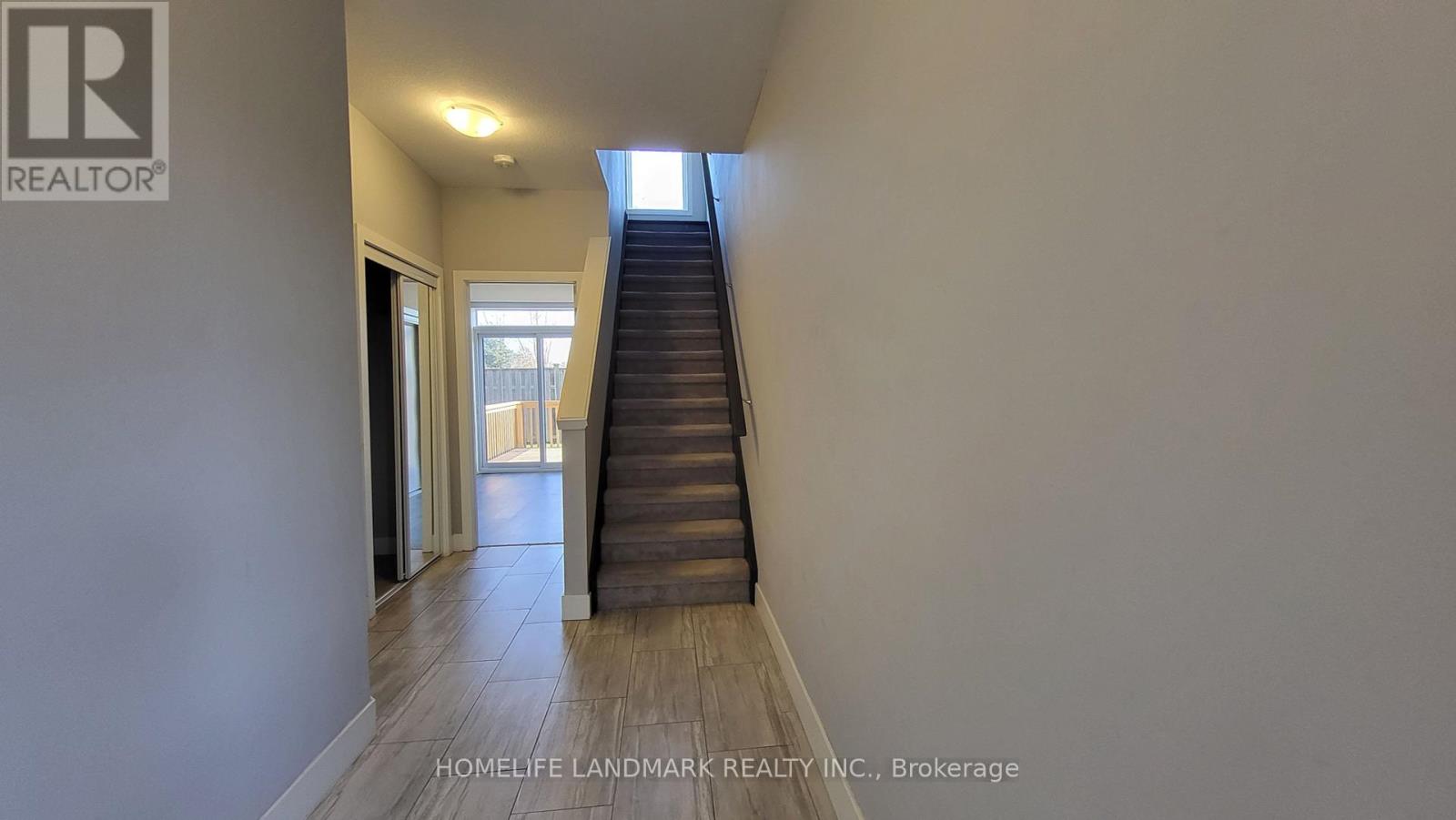 Photo 14 of 232 1960 Dalmagarry Road, London North ON