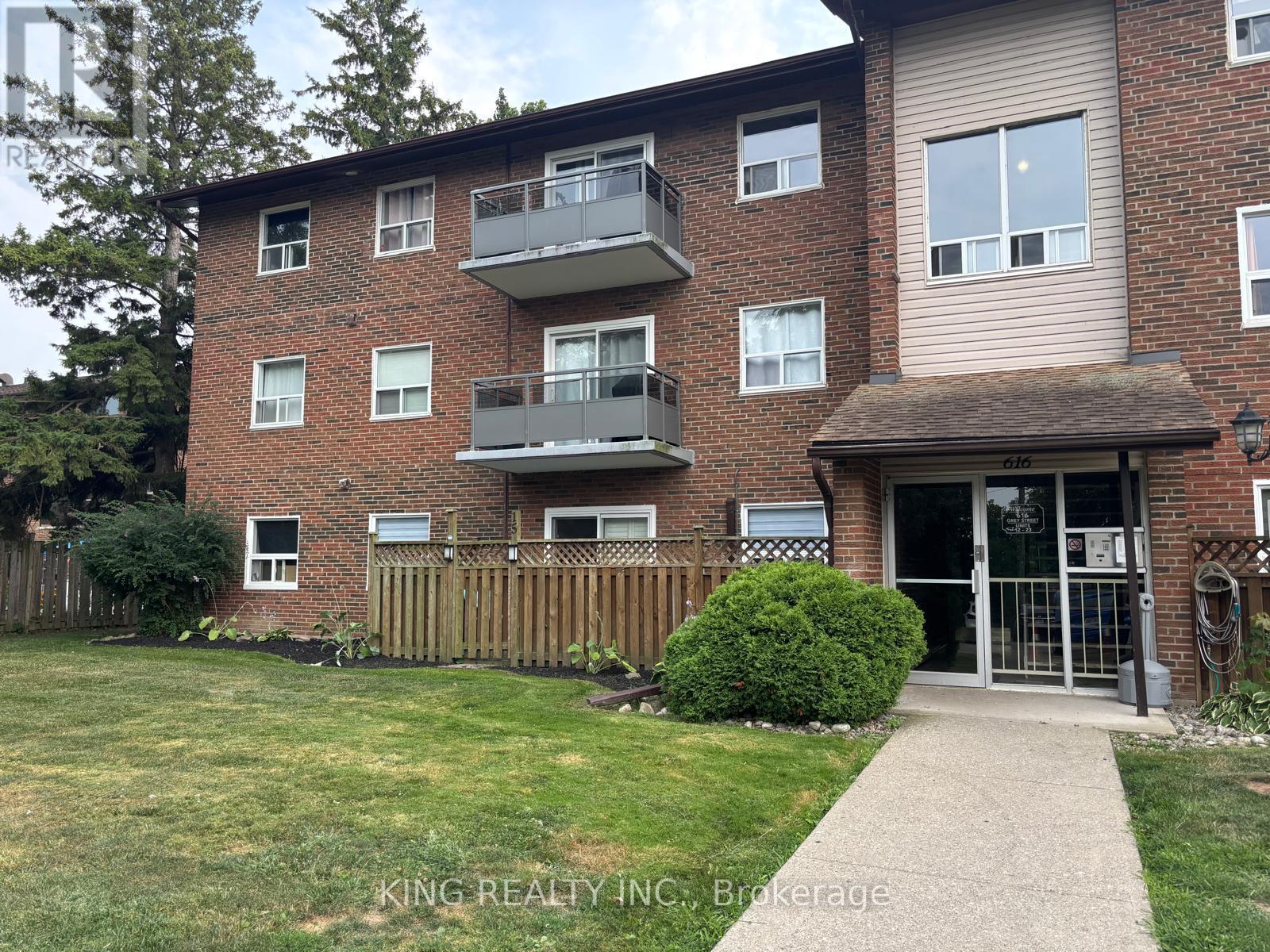 Photo 1 of 19 616 Grey Street, Brantford ON