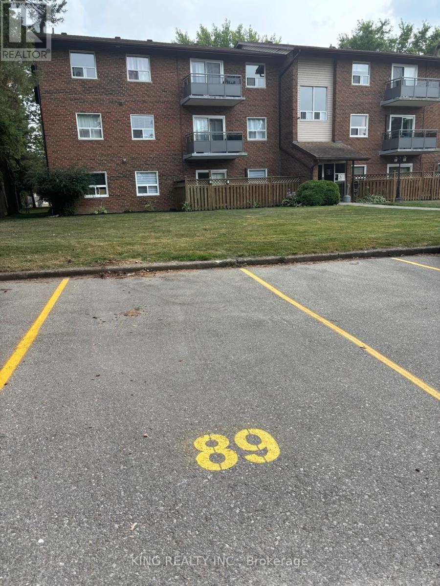 Photo 18 of 19 616 Grey Street, Brantford ON