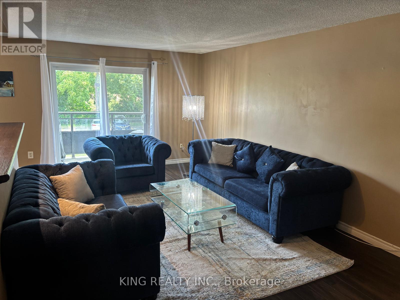 Photo 9 of 19 616 Grey Street, Brantford ON